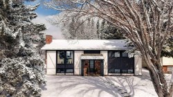 2416 Palliser Drive SW Calgary, AB T2V 3S7