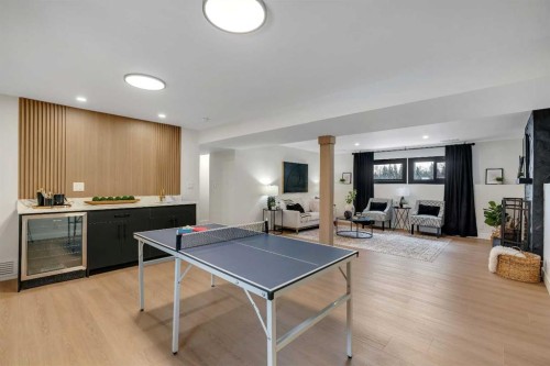 2416 Palliser Drive Sw, Calgary, AB - Indoor Photo Showing Other Room