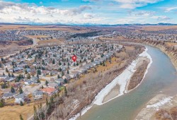 2 Bow Place  Cochrane, AB T4C 1M9