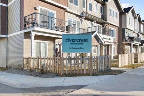 404-24 Rivercrest Drive, Cochrane, AB - Outdoor