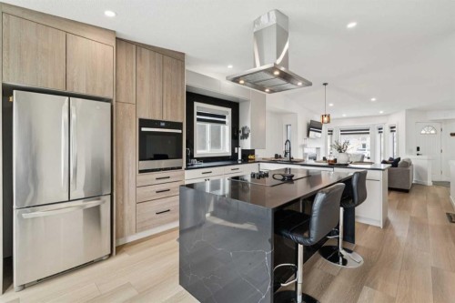 194 Martinglen Way Ne, Calgary, AB - Indoor Photo Showing Kitchen With Upgraded Kitchen
