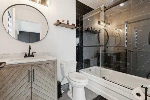194 Martinglen Way Ne, Calgary, AB - Indoor Photo Showing Bathroom