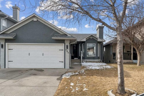 194 Martinglen Way Ne, Calgary, AB - Outdoor With Facade