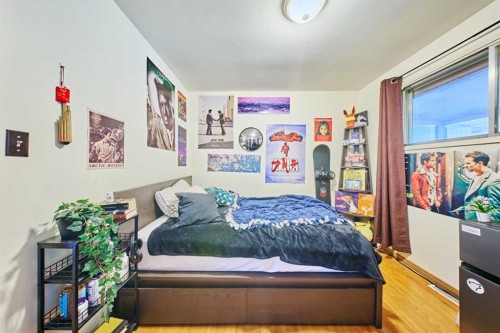 28 Cornell Place Nw, Calgary, AB - Indoor Photo Showing Bedroom