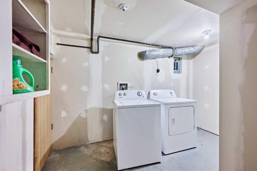 28 Cornell Place Nw, Calgary, AB - Indoor Photo Showing Laundry Room