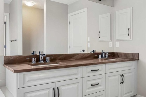 175 Kincora Crescent Nw, Calgary, AB - Indoor Photo Showing Bathroom