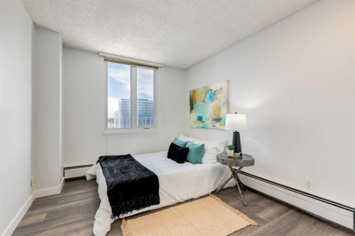 1114-4944 Dalton Drive Nw, Calgary, AB - Indoor Photo Showing Bedroom