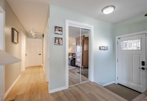 4803 Brockington Road Nw, Calgary, AB - Indoor Photo Showing Other Room