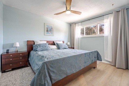 4803 Brockington Road Nw, Calgary, AB - Indoor Photo Showing Bedroom