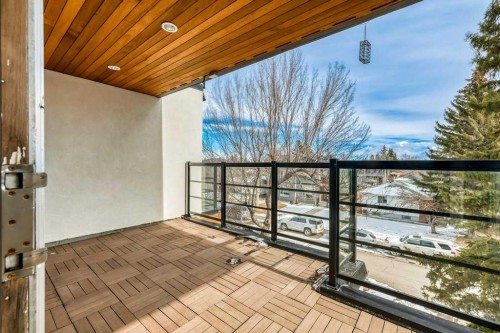 4504 37 Avenue Sw, Calgary, AB - Outdoor With Exterior