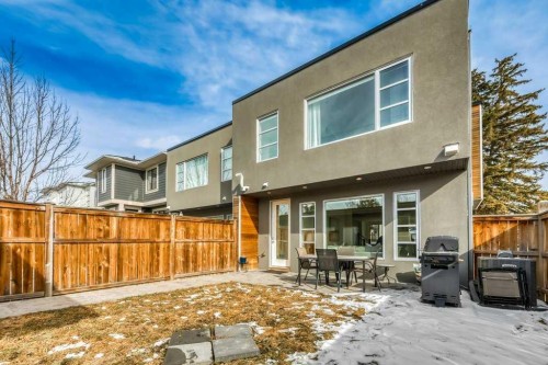 4504 37 Avenue Sw, Calgary, AB - Outdoor