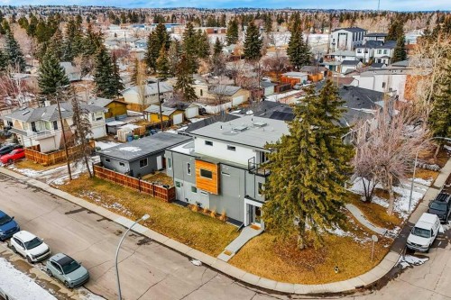 4504 37 Avenue Sw, Calgary, AB - Outdoor