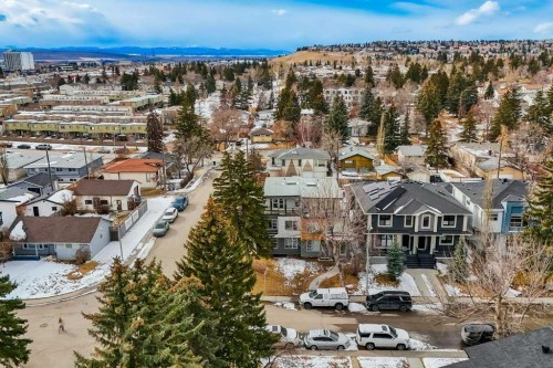4504 37 Avenue Sw, Calgary, AB - Outdoor With View