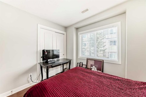 143-300 Marina Drive, Chestermere, AB - Indoor Photo Showing Bedroom