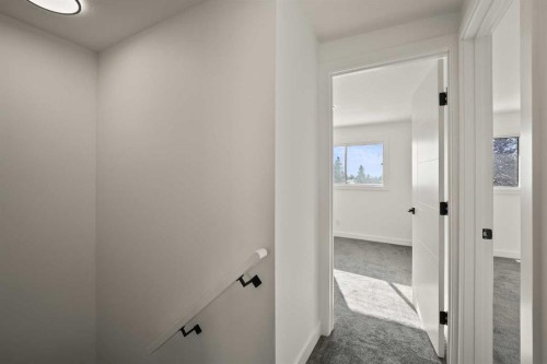 6404 24 Avenue Ne, Calgary, AB - Indoor Photo Showing Other Room