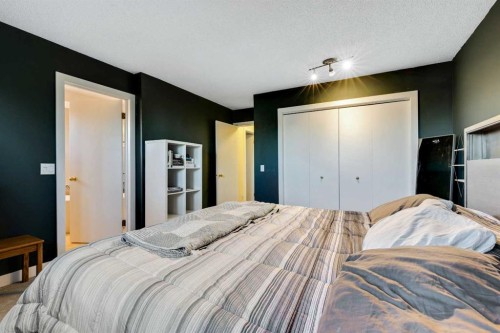 224 Macewan Ridge Close Nw, Calgary, AB - Indoor Photo Showing Bedroom