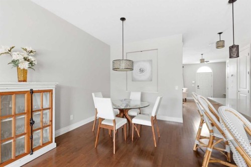 230 Quarry Park Boulevard Se, Calgary, AB - Indoor Photo Showing Dining Room