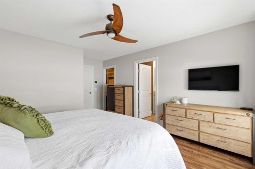 230 Quarry Park Boulevard Se, Calgary, AB - Indoor Photo Showing Bedroom