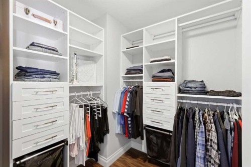 230 Quarry Park Boulevard Se, Calgary, AB - Indoor With Storage