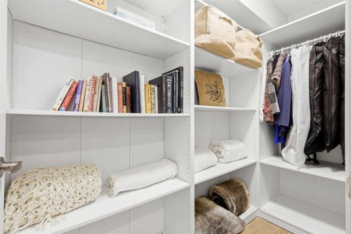 230 Quarry Park Boulevard Se, Calgary, AB - Indoor With Storage