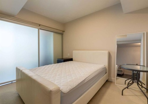 414-222 Riverfront Avenue Sw, Calgary, AB - Indoor Photo Showing Bedroom