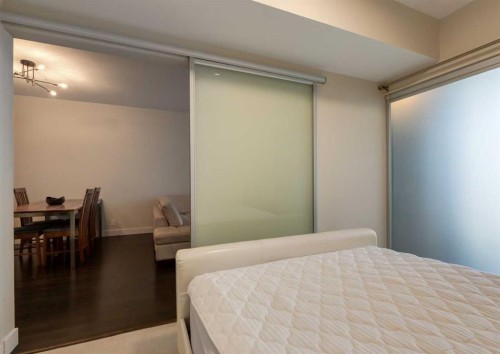 414-222 Riverfront Avenue Sw, Calgary, AB - Indoor Photo Showing Bedroom