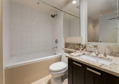 414-222 Riverfront Avenue Sw, Calgary, AB - Indoor Photo Showing Bathroom