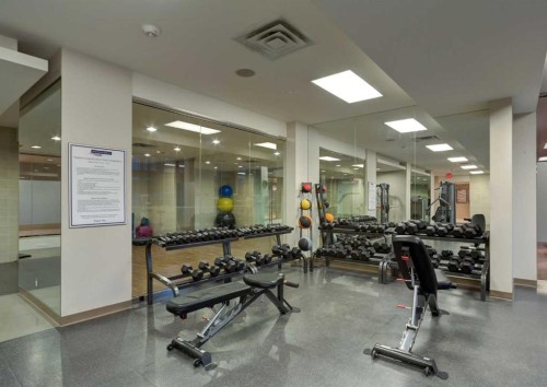 414-222 Riverfront Avenue Sw, Calgary, AB - Indoor Photo Showing Gym Room