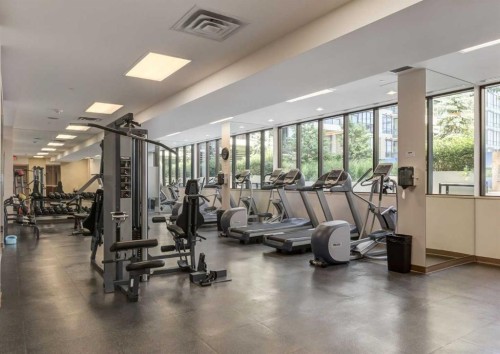 414-222 Riverfront Avenue Sw, Calgary, AB - Indoor Photo Showing Gym Room