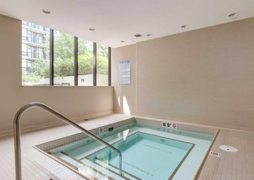 414-222 Riverfront Avenue Sw, Calgary, AB - Indoor Photo Showing Other Room