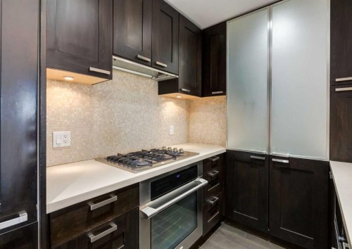 414-222 Riverfront Avenue Sw, Calgary, AB - Indoor Photo Showing Kitchen With Upgraded Kitchen