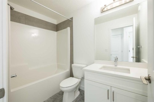 264 Clearview Court, Chestermere, AB - Indoor Photo Showing Bathroom