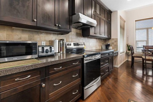 79 Pantego Way Nw, Calgary, AB - Indoor Photo Showing Kitchen