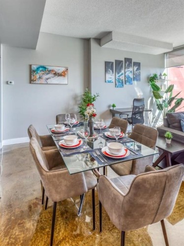 2111-135 13 Avenue Sw, Calgary, AB - Indoor Photo Showing Dining Room