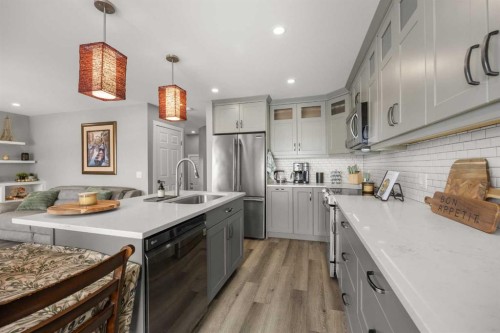 117 Citadel Bluff Close Nw, Calgary, AB - Indoor Photo Showing Kitchen With Upgraded Kitchen