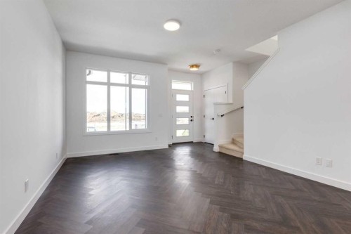 90 Agate Road, Cochrane, AB - Indoor Photo Showing Other Room