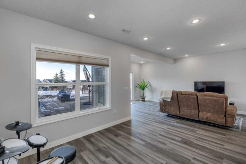 128 Sunset Park, Cochrane, AB - Indoor