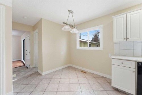 10603 Maplecreek Drive Se, Calgary, AB - Indoor