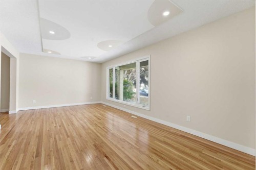 10603 Maplecreek Drive Se, Calgary, AB - Indoor Photo Showing Other Room