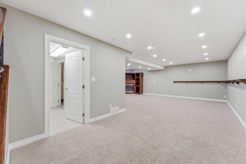 10603 Maplecreek Drive Se, Calgary, AB - Indoor
