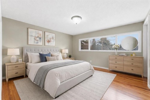 10603 Maplecreek Drive Se, Calgary, AB - Indoor Photo Showing Bedroom