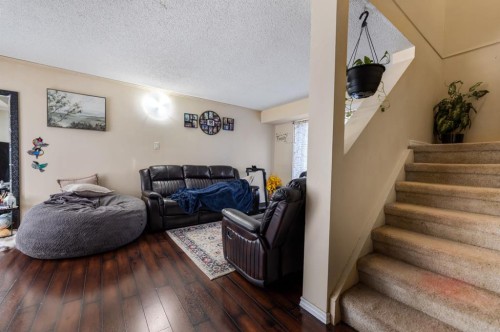 48 Falton Way Ne, Calgary, AB - Indoor