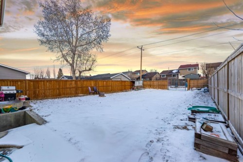 48 Falton Way Ne, Calgary, AB - Outdoor