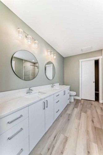 2017 30 Avenue, Nanton, AB - Indoor Photo Showing Bathroom