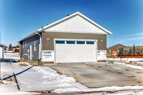 2017 30 Avenue, Nanton, AB - Outdoor