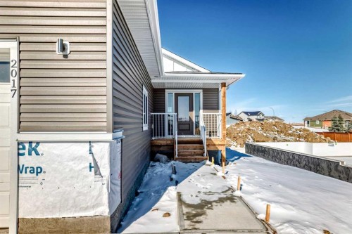 2017 30 Avenue, Nanton, AB - Outdoor