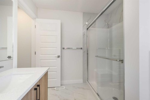 126 Sandpiper Bend, Chestermere, AB - Indoor Photo Showing Bathroom