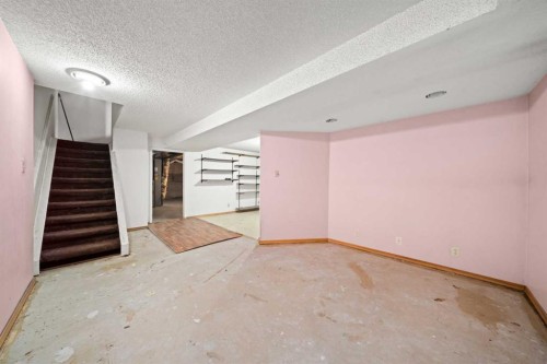 151 Deerview Court Se, Calgary, AB - Indoor Photo Showing Other Room