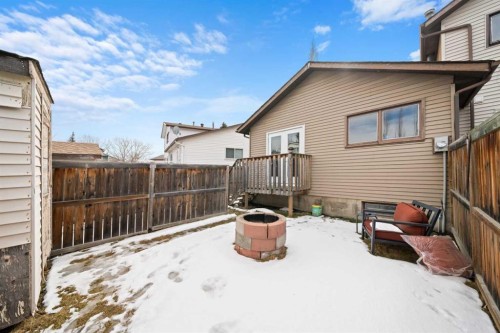 151 Deerview Court Se, Calgary, AB - Outdoor With Exterior