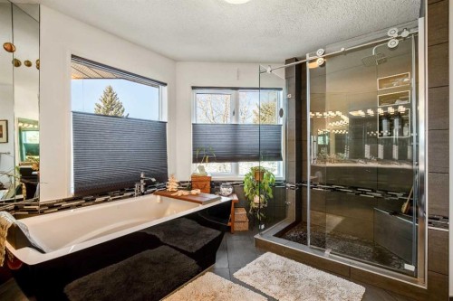 135 Canter Place Sw, Calgary, AB - Indoor Photo Showing Other Room